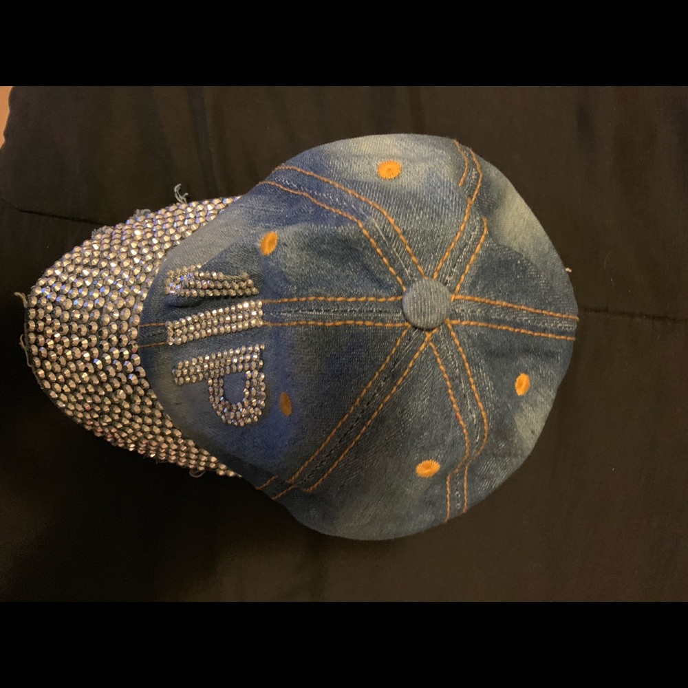 VIP dazzled hat - Picture 7 of 8